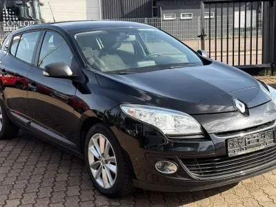Gebraucht Renault Mégane 101 PS (74 kW) 2013 Schwarz Limousine