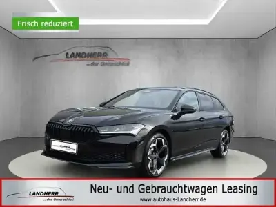 Neu Skoda Superb 193 PS (141 kW) 2025 Cobalt blau metallic Kombi