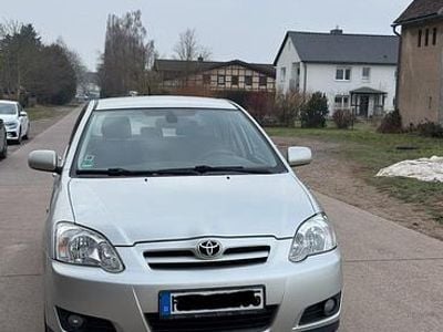 Silber Gebraucht 2004 Toyota Corolla Kleinwagen | 4.700 € (Fairer Preis)
