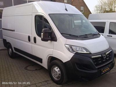 Second-hand Opel Movano Edition 120 CP (88 kW) 2023 Alb Van