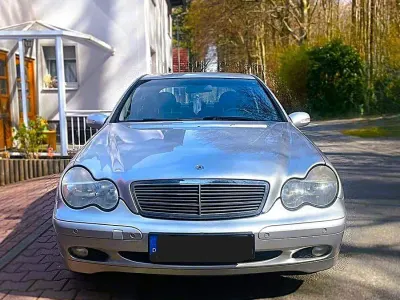 Gebraucht Mercedes C180 143 PS (105 kW) 2003 Silber Limousine
