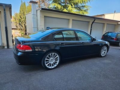 BMW 730