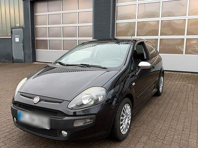Schwarz Gebraucht 2010 Fiat Punto Evo Kleinwagen | 2.490 € (Etwas zu teuer)