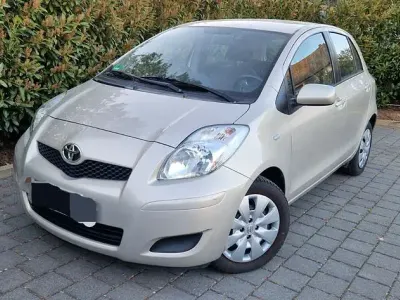 Gebraucht Toyota Yaris Executive 99 PS (72 kW) 2009 Beige Kleinwagen