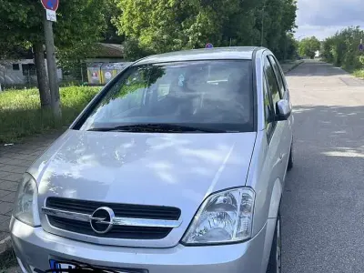 Używany Opel Meriva Cosmo 101 KM (74 kW) 2005 Szary Minivan