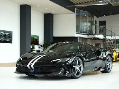 Gebraucht Ferrari 296 880 PS (647 kW) 2026 Schwarz Coupé