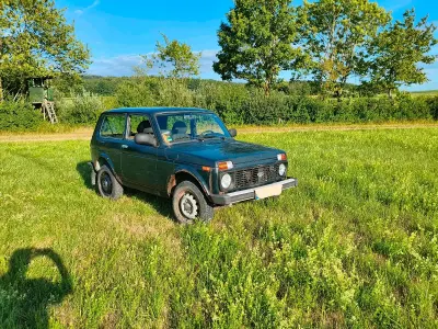 Gebraucht Lada niva 83 PS (61 kW) 2013 Grün SUV