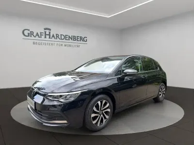 Gebraucht VW Golf VII Active 150 PS (110 kW) 2021 Schwarz Kleinwagen