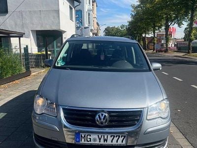 Grau Gebraucht 2008 VW Touran United Van / Kleinbus | 2.300 € (Superpreis)