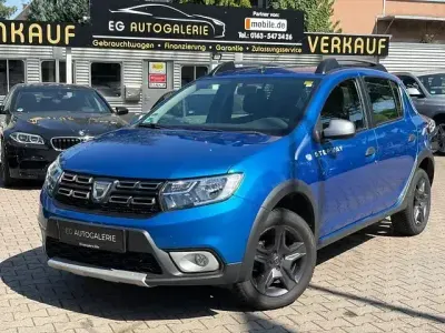 Gebraucht Dacia Sandero Celebration 90 PS (66 kW) 2017 Blau SUV
