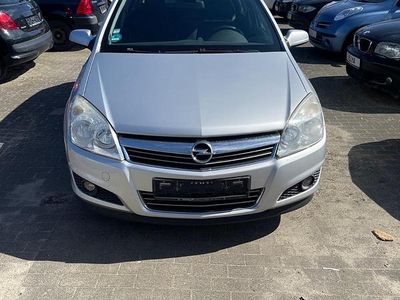 Gebraucht Opel Astra 90 PS (66 kW) 2007 Silber Limousine