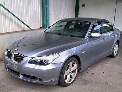 Gebraucht BMW 525 218 PS (160 kW) 2007 Silbergrau metallic Limousine