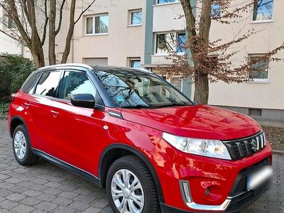 Gebraucht Suzuki Vitara 111 PS (81 kW) 2019 Rot SUV