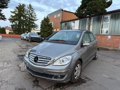 Mercedes B200