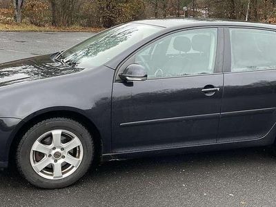 Schwarz Gebraucht 2007 VW Golf V Kleinwagen | 2.900 € (Fairer Preis)