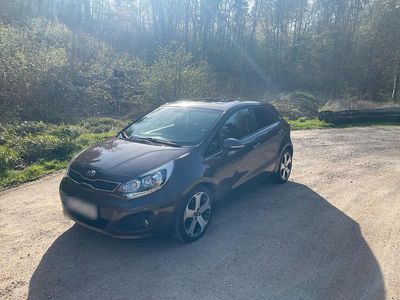 Usata Kia Rio FIFA World Cup Edition 109 CV (80 kW) 2013 Marrone Utilitaria