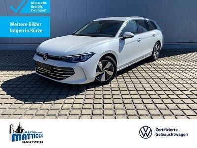 Gebraucht VW Passat IQ Drive 150 PS (110 kW) 2025 Oryxweiß perlmutteffekt Kombi