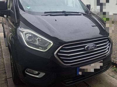 Gebraucht Ford Tourneo Titanium 136 PS (100 kW) 2025 Van / Kleinbus