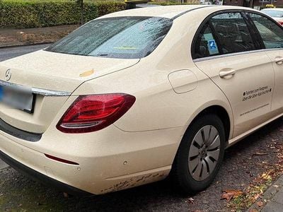Mercedes E200