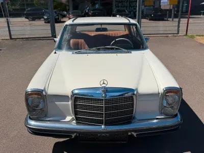 Gebraucht Mercedes 250 185 PS (136 kW) 1970 Weiß Coupé