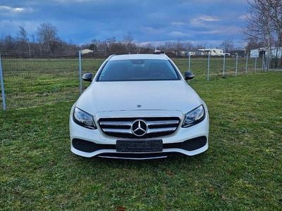Mercedes E200
