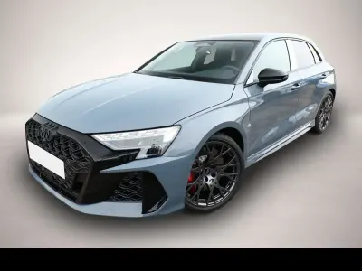 Neu Audi RS3 Comfort 400 PS (294 kW) 2026 Grau Limousine
