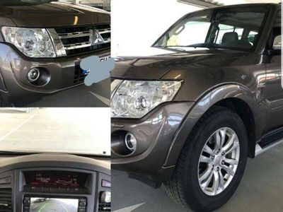 gebraucht Mitsubishi Pajero Pajero3.2 DI-D Automatik Edition 30