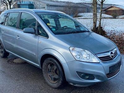 Silber Gebraucht 2008 Opel Zafira Edition Van / Kleinbus | 1.900 € (Fairer Preis)