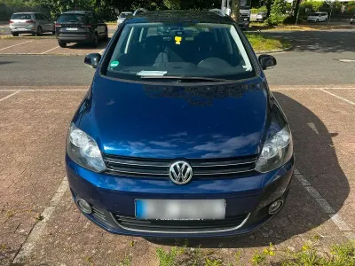 Gebraucht VW Golf VI 105 PS (77 kW) 2011 Blau Kleinwagen