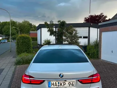 Gebraucht BMW 730 M Sport 265 PS (194 kW) 2015 Weiß Limousine