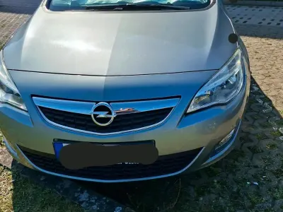 Gebraucht Opel Astra 2012 Grau Kleinwagen