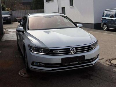 Gebraucht VW Passat Comfortline 150 PS (110 kW) 2016 Pure white Kombi