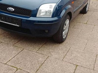 Second-hand Ford Fusion 70 CP (51 kW) 2002 Albastru Hatchback