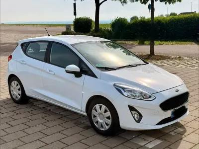 Gebraucht Ford Fiesta 101 PS (74 kW) 2017 Weiß Kleinwagen