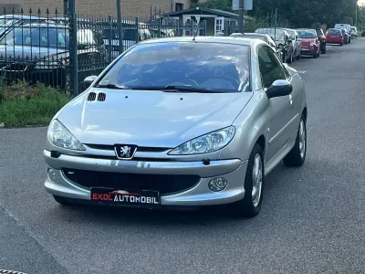Gebraucht Peugeot 206 CC Platinum 109 PS (80 kW) 2005 Grau Cabrio