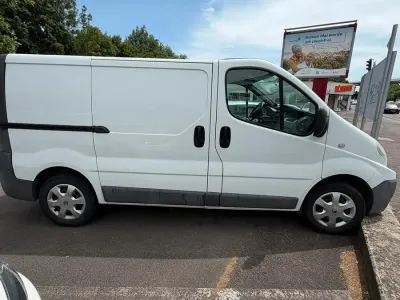 Gebraucht Renault Traffic 89 PS (65 kW) 2011 Weiß Van / Kleinbus