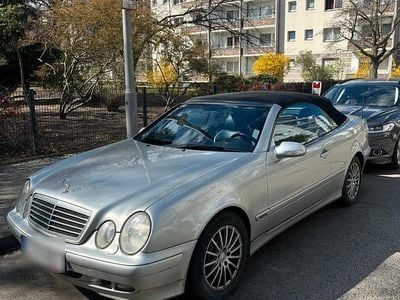Usado Mercedes CLK200 160 HP (117 kW) 2000 Prateado Cabrios