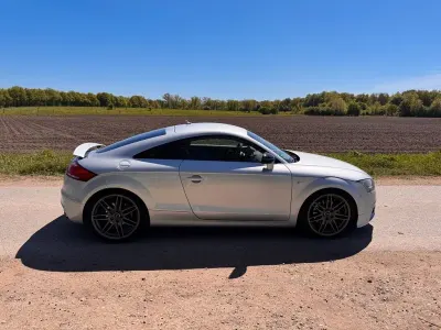 Używany Audi TT S-Line 200 KM (147 kW) 2008 Srebrny Coupe