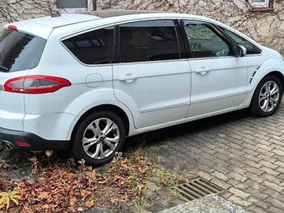 Weiß Gebraucht 2013 Ford S-MAX S Van / Kleinbus | 5.900 € (Fairer Preis)