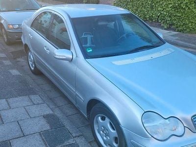 Usata Mercedes C180 129 CV (94 kW) 2001 Argento Berlina