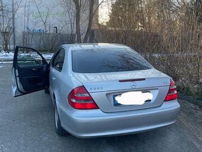 Mercedes E220