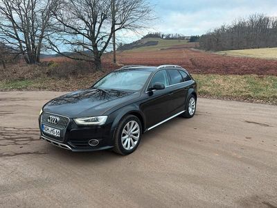 Schwarz Gebraucht 2015 Audi A4 Allroad Kombi | 9.999 €