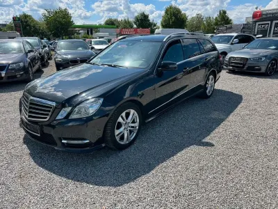 Gebraucht Mercedes E300 231 PS (169 kW) 2012 Obsidianschwarz  metalliclack Kombi