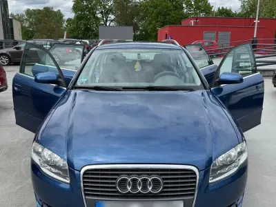 Gebraucht Audi A4 131 PS (96 kW) 2006 Blau Kombi
