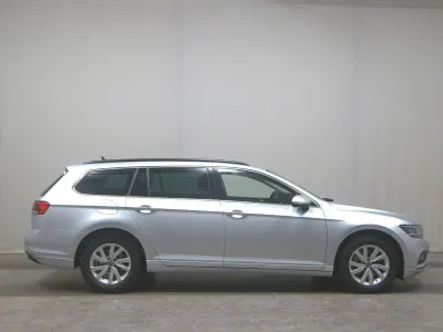 Gebraucht VW Passat Business 150 PS (110 kW) 2023 Silber Kombi