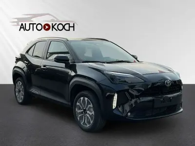 Neu Toyota Yaris Cross 131 PS (96 kW) 2025 Schwarz SUV