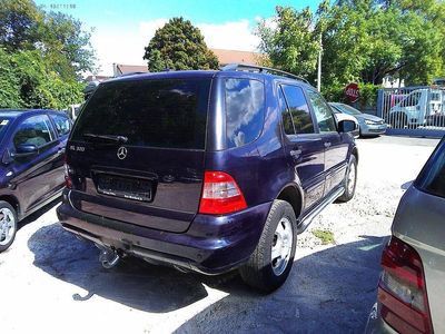 Mercedes ML320