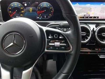 Gebraucht Mercedes CLA180 136 PS (100 kW) 2019 Weiß Limousine