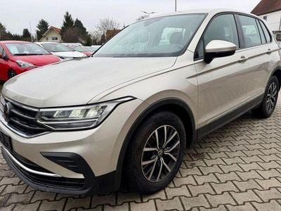 Gebraucht VW Tiguan 150 PS (110 kW) 2023 Silber SUV