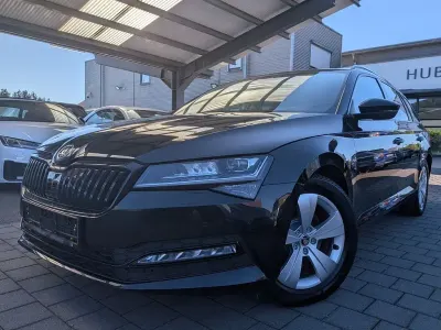 Gebraucht Skoda Superb 150 PS (110 kW) 2023 Schwarz Limousine